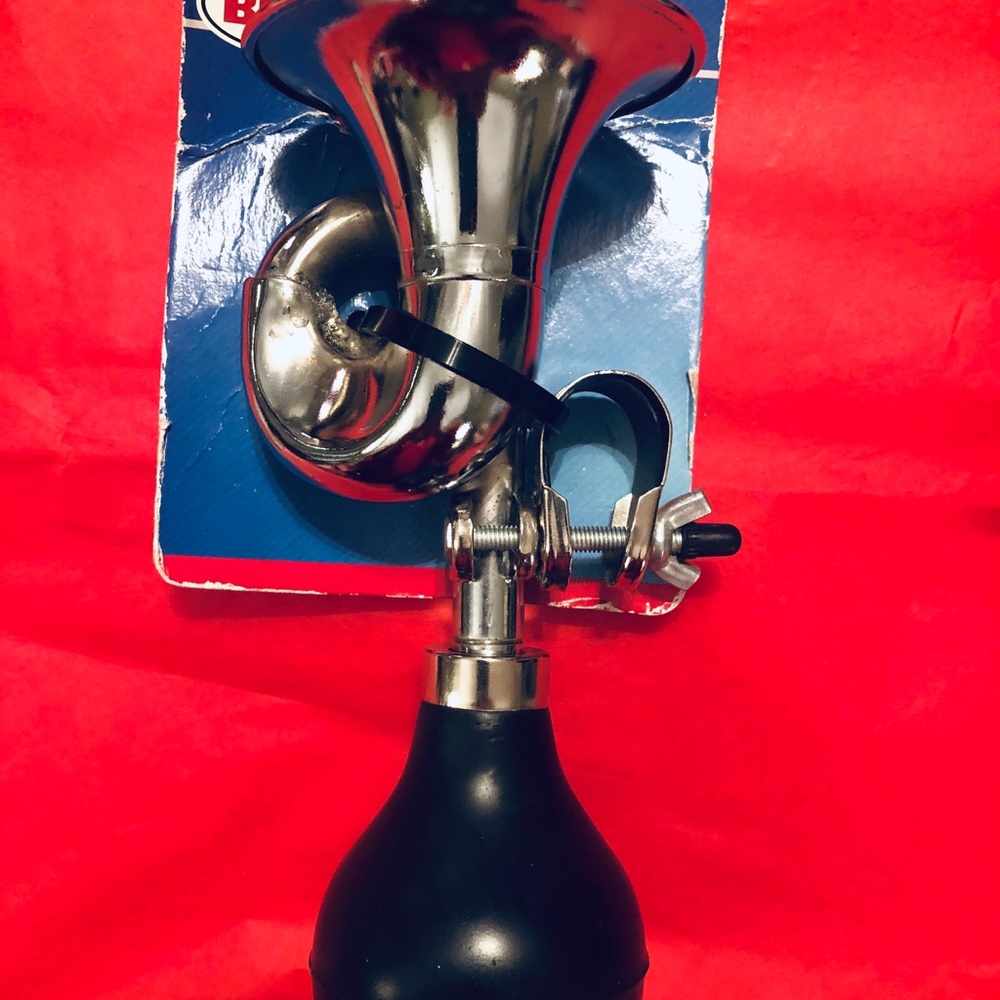 Horn - Picture 2 of 4